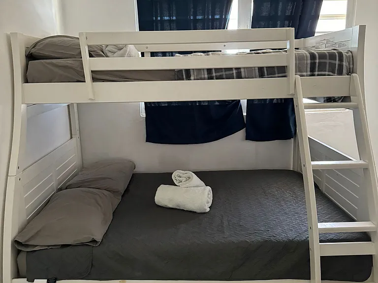 97J3 82nd #308 — Photo 34