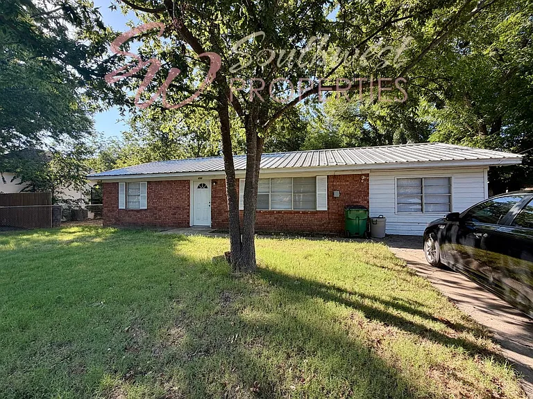 600 W Minnie St — Photo 2