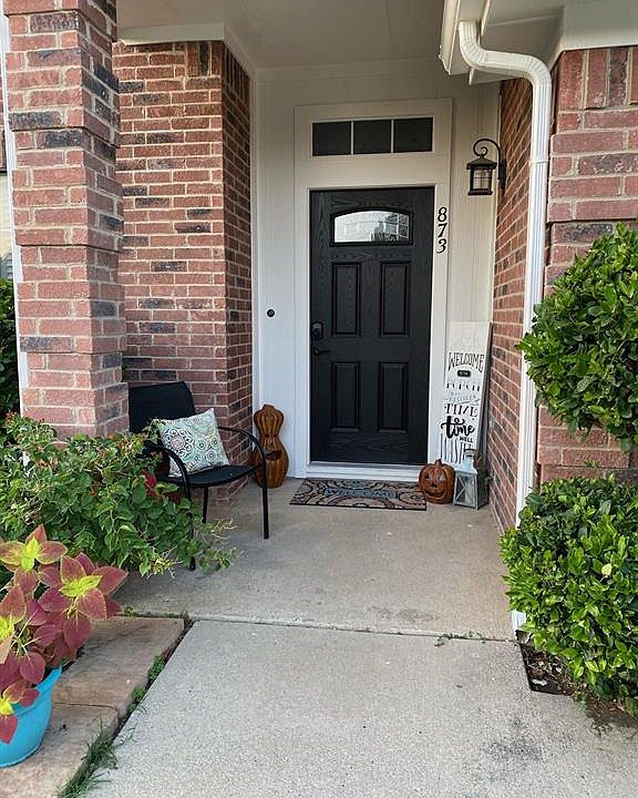 2nd image of 873 Carriage Creek Dr