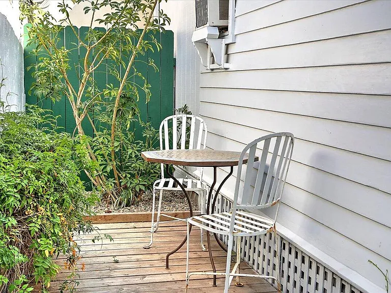 1316 Bath St — Photo 12