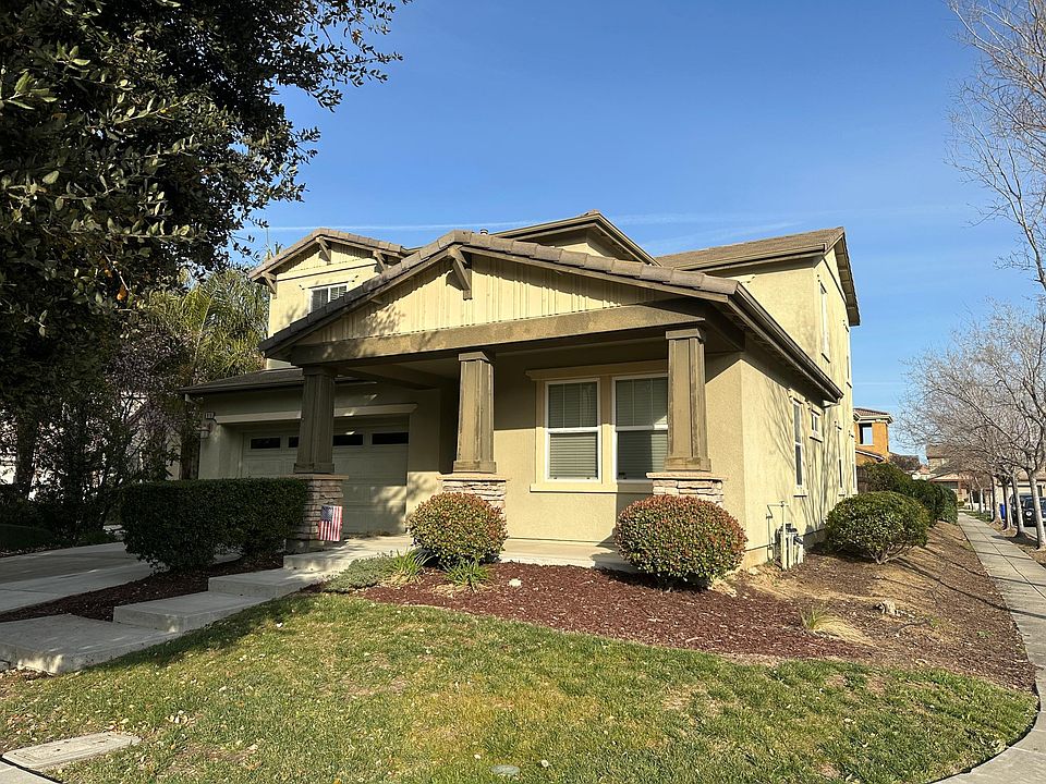 1st image of 916 N Campania Ct