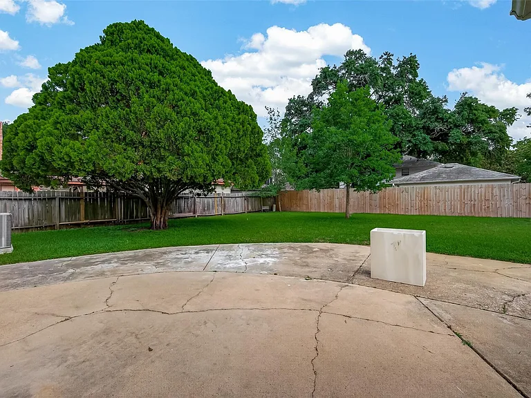 18111 Shireoak Dr — Photo 46