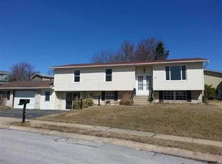 202 Willow Dr, Dover, PA 17315