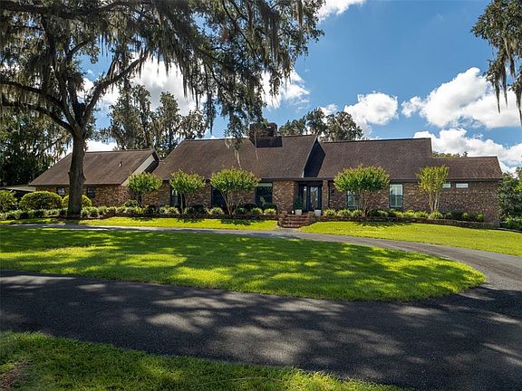 2nd image of 7536 NW 90TH AVENUE