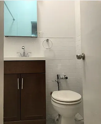 Rented by Waverly Realty Associates | media 19