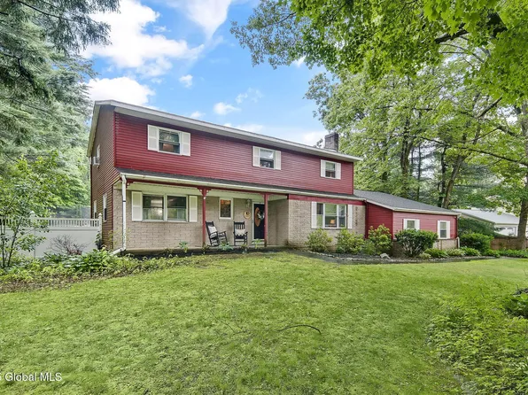 10 Cypress Point, Clifton Park, NY 12065