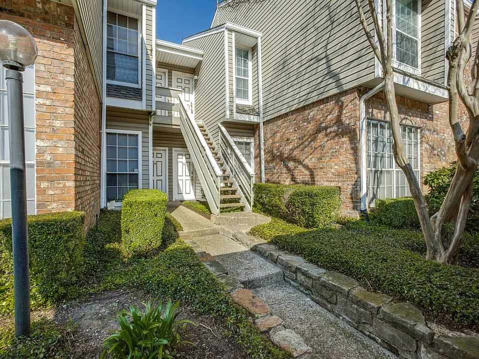 8550 Fair Oaks Xing #204