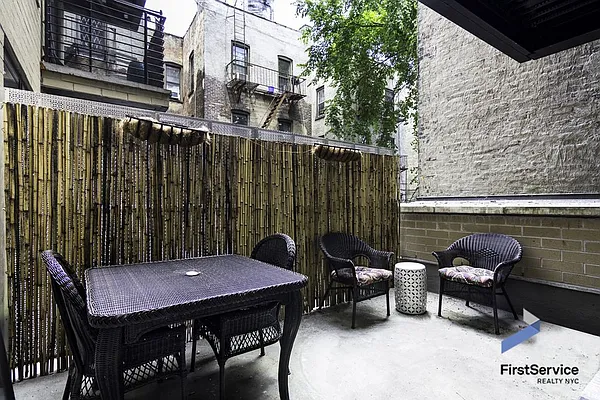 Rented by FirstService Realty (legacy) | media 4