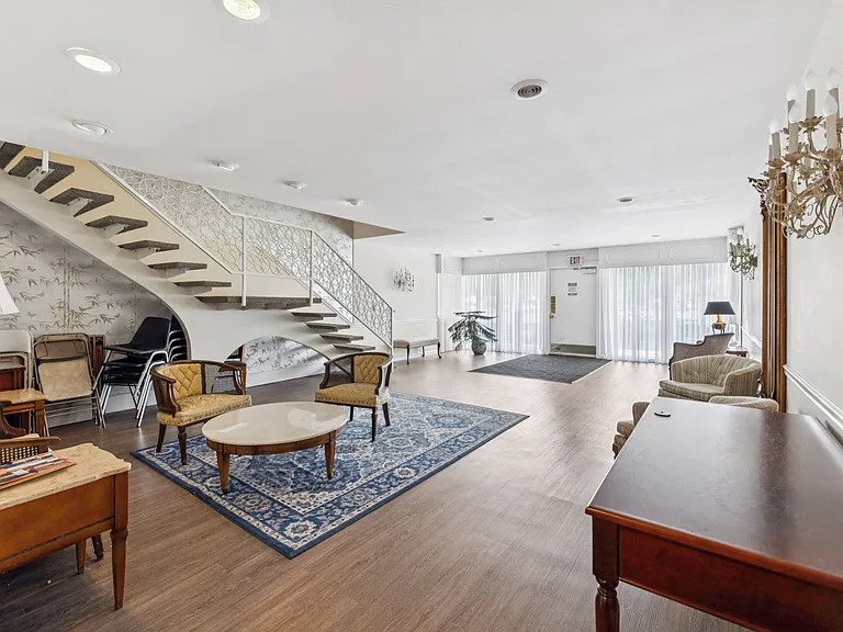 1302 Dr Martin Luther King Jr Blvd #32 — Photo 25