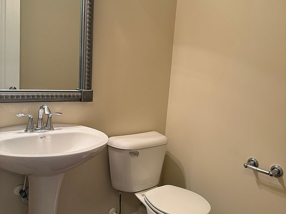 Powder Room at entry to TH