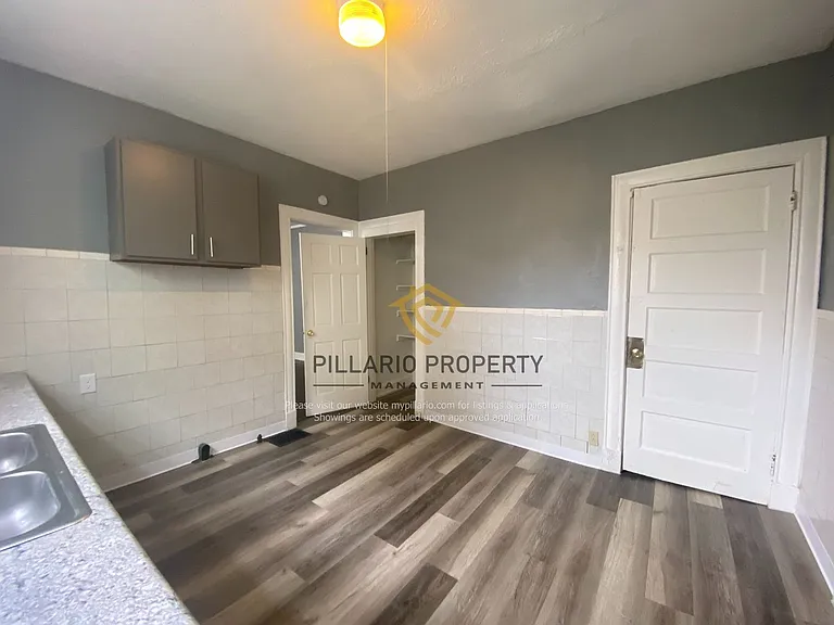 916-918 Fairfield Ave — Photo 19