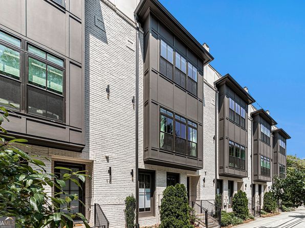 574 Boulevard Pl NE #14