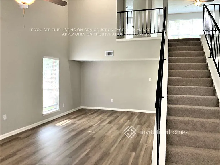 2326 Meade Ct — Photo 4