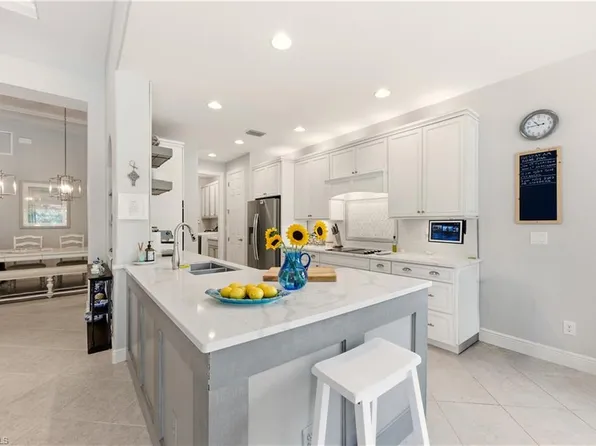 7783 Martino CIR, NAPLES, FL 34112