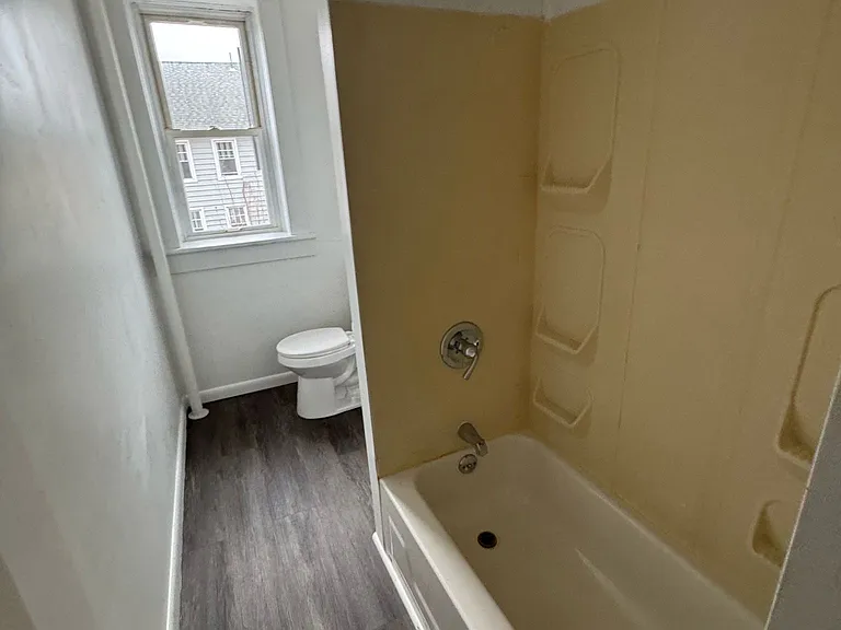 408 Charles St #5 — Photo 6