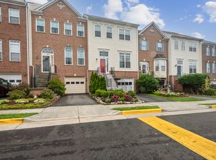 607 Springhouse Sq SE, Leesburg, VA 20175