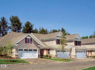 30 Watkins Dr #15, Newtown, CT 06470