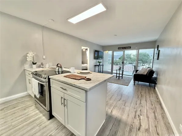 45-342 Lilipuna Rd APT 210, Kaneohe, HI 96744