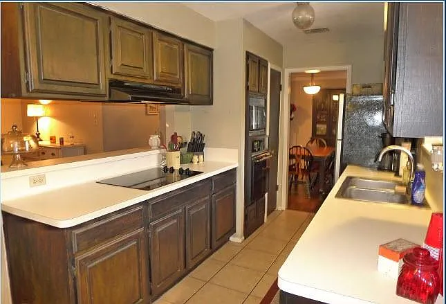 3 bed, 1582 sqft, $1,745 — Photo 2