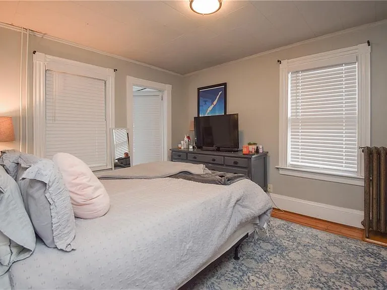 16 Vaughan Ave #2 — Photo 15