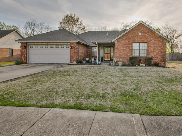 616 White Oak Dr, Marion, AR 72364