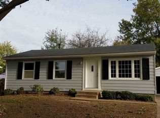 330 W 61st Pl, Davenport, IA 52806