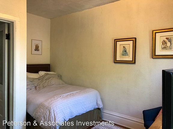 4th image of 1438 N Greenview Ave