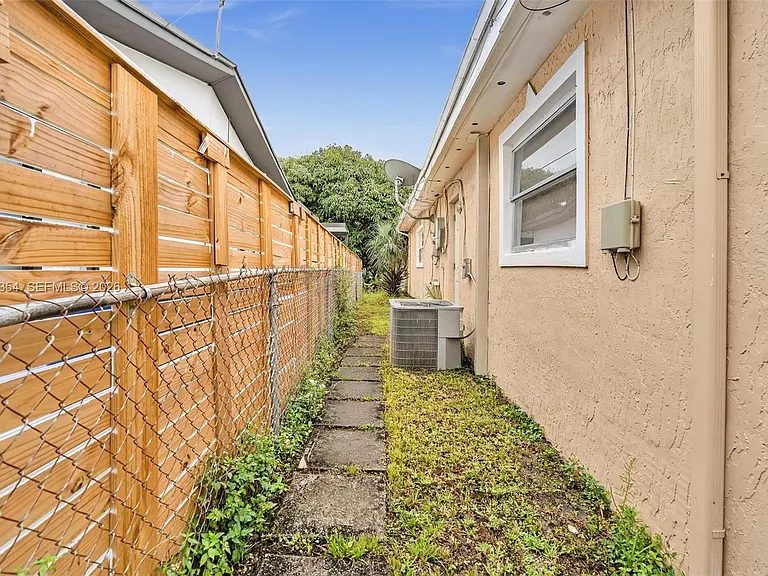 6640 Evergreen Dr #EFFICIENCY — Photo 4
