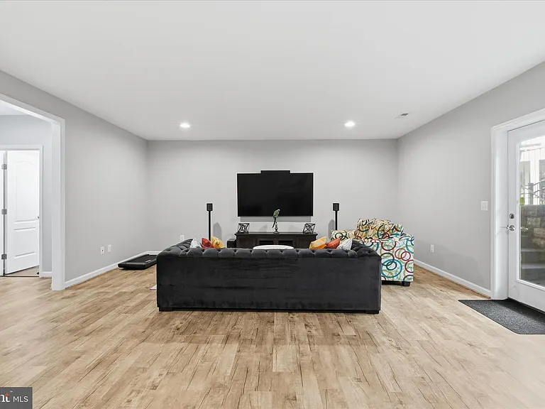 42522 Stratford Landing Dr — Photo 34