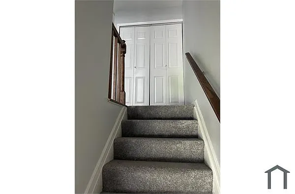 Building Photo - 18 Chesthill Ct