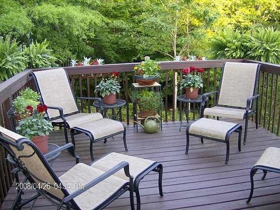 Private Deck