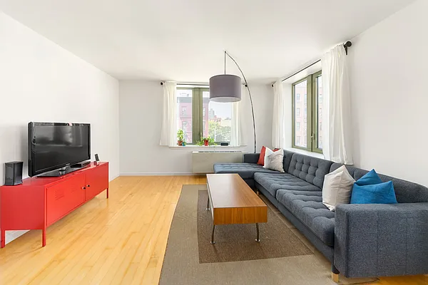 Rented by Compass | media 2