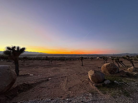 2nd image of 1 Starlight Ln