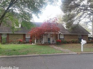 1 E Rockwood Dr, Conway, AR 72034