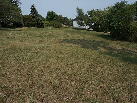 4th image of 920 Kosciusko Ave