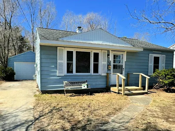 398 1st St N, Oscoda, MI 48750