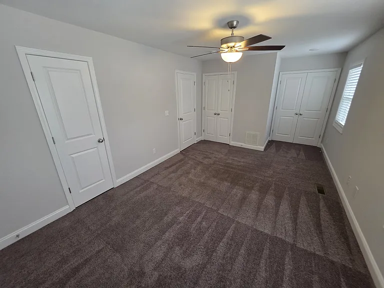 412B Pineview St #B — Photo 9