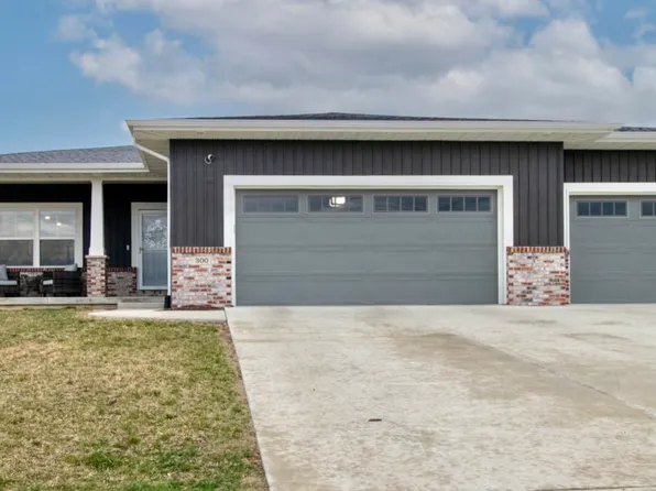 300 Raef Rd, Downs, IL 61736