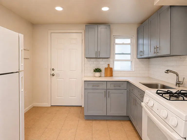 497 Van Cortlandt Park Ave #B — Photo 7