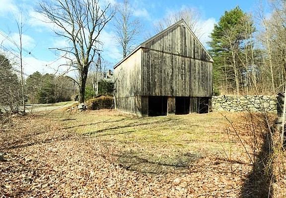 4th image of 92 Maynard Rd