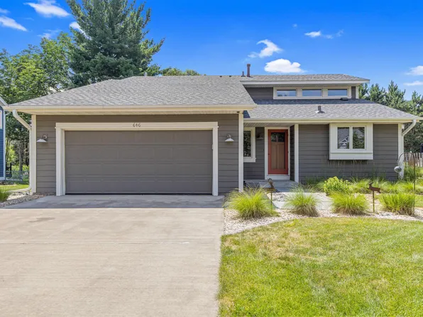 646 White Birch Dr, Shoreview, MN 55126