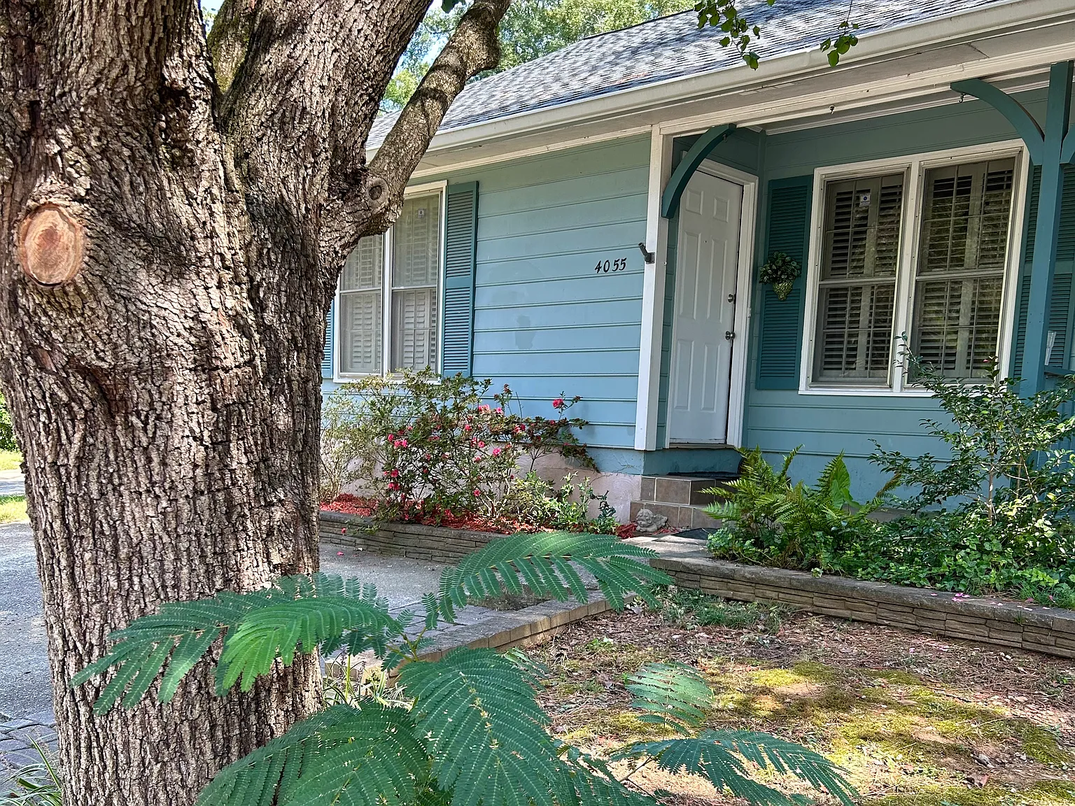 2 bed, 1300 sqft, $2,190 — Photo 2
