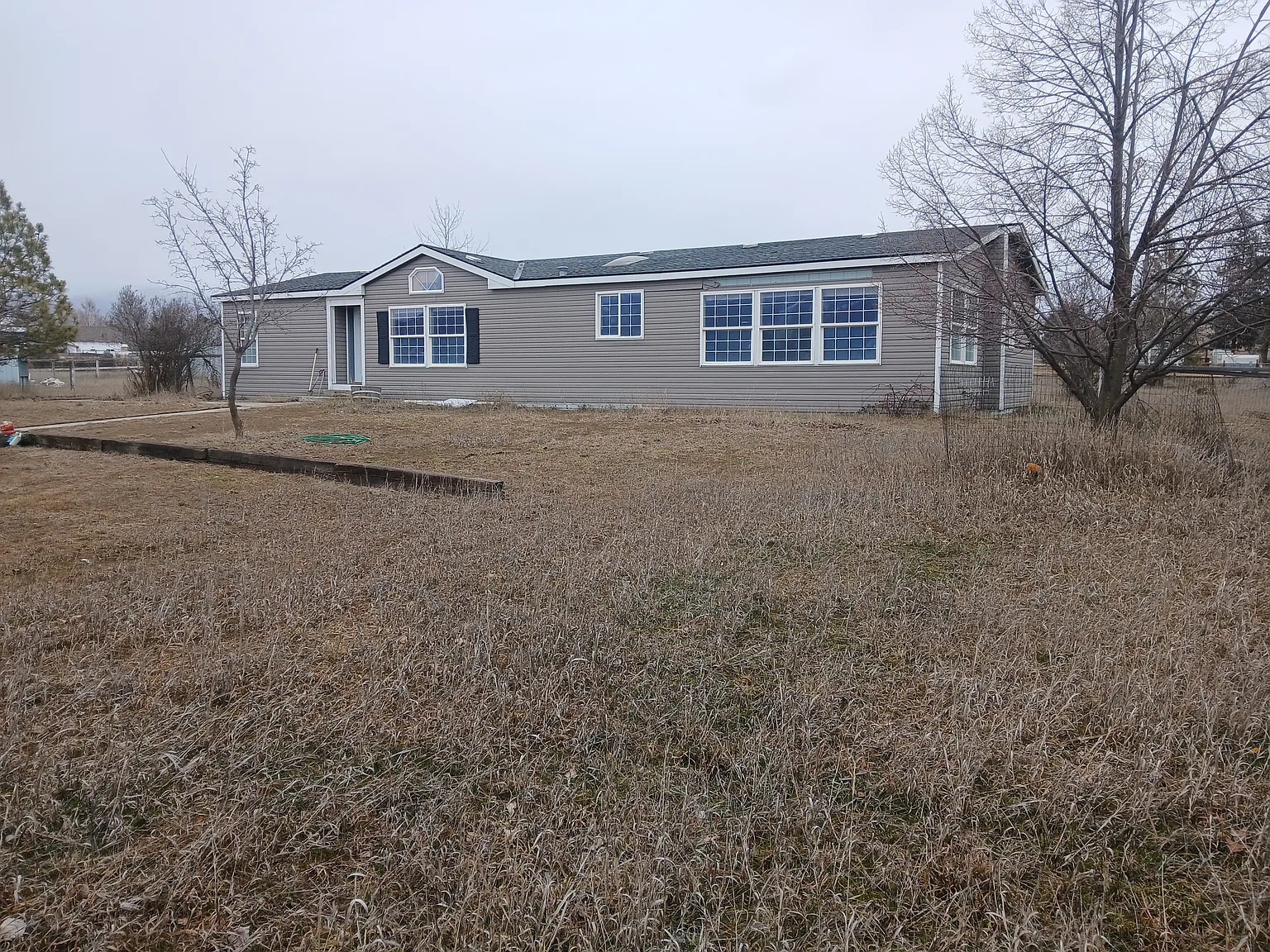 3 bed, 1840 sqft, $2,200 — Photo 3