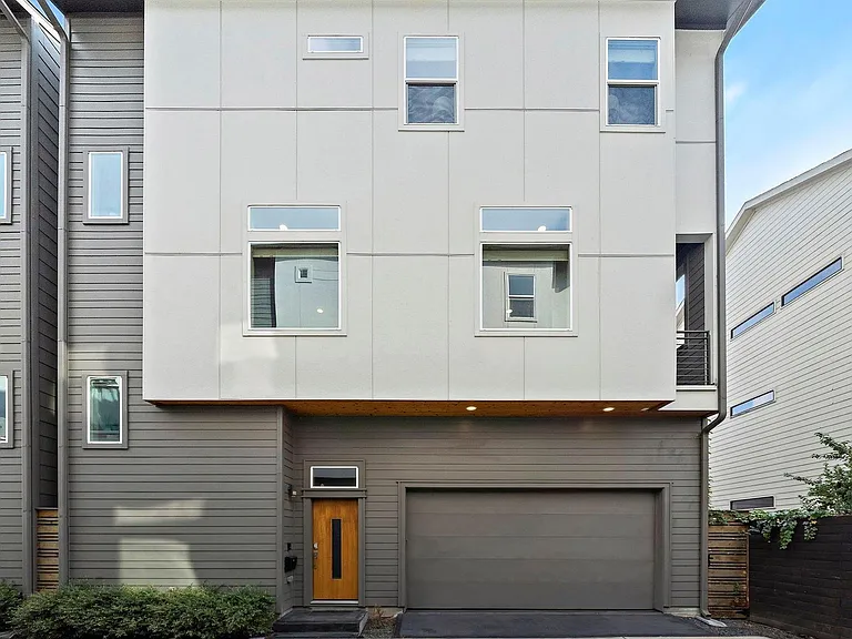 4309 Marina St — Photo 10