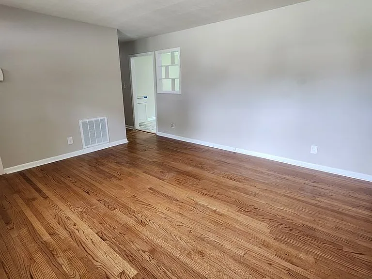 346 Tucson Dr — Photo 8