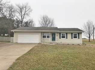 411 Newcastle Rd, Marshalltown, IA 50158