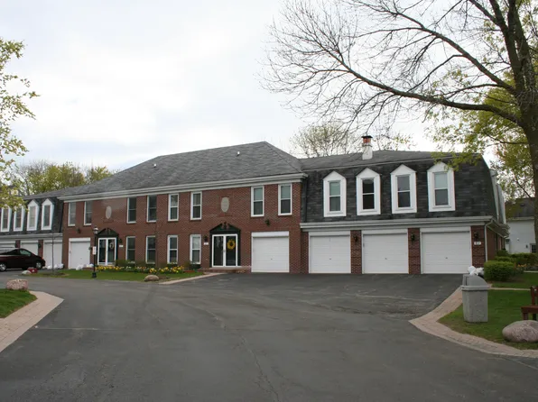 837 Garfield Ave APT A, Libertyville, IL 60048