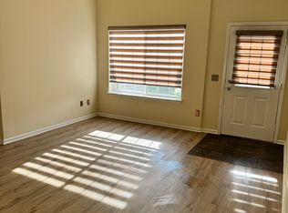 26707 Ashton Dr #112, Trenton, MI 48183