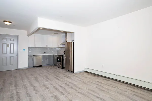 Rented by Astir Realty LLC | media 4