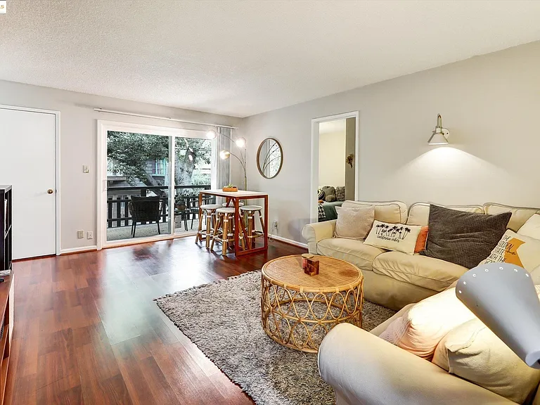 2 Panoramic Way #201 — Photo 3